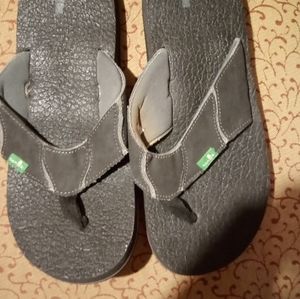 Women's SONIK Size 8 Sandals